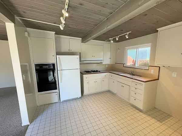 1BR/1BA Apartment · Pacifica photo 2