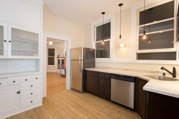 2BR/1BA Apartment · San Francisco photo 2