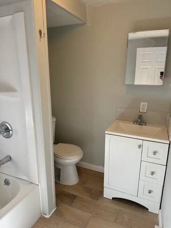 1BR/1BA Apartment · Berkeley photo 3