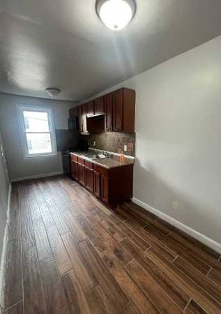 1BR/1BA Apartment · Mountain View photo 2