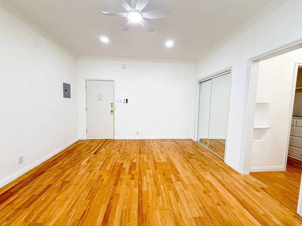 1BR/1BA Apartment on S Fremont St · San Mateo photo 5