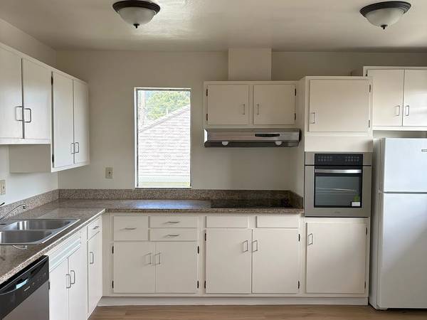Apartments on Blake Street · Berkeley photo 2