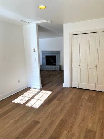 1BR/1BA Apartment · Pebble Beach photo 2