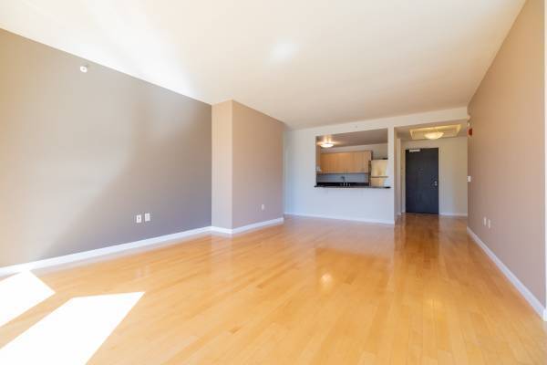 2BR/2BA Apartment · San Francisco photo 4