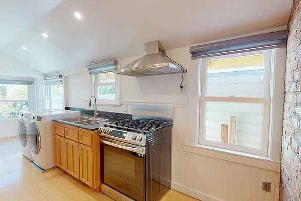 2BR/1BA Apartment · San Francisco photo 5