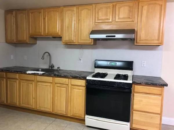 1BR/1BA Apartment on Waterville St · San Francisco photo 3