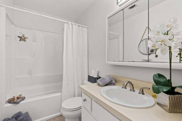 1BR/1BA Condo on Grandview St Unit C · Santa Cruz photo 2