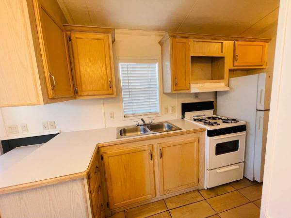 1BR/1BA Apartment · Mill Valley photo 2