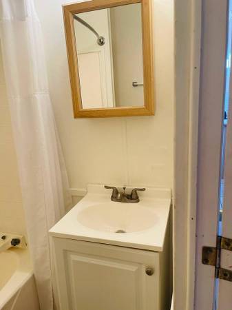 1BR/1BA Apartment · Mill Valley photo 3
