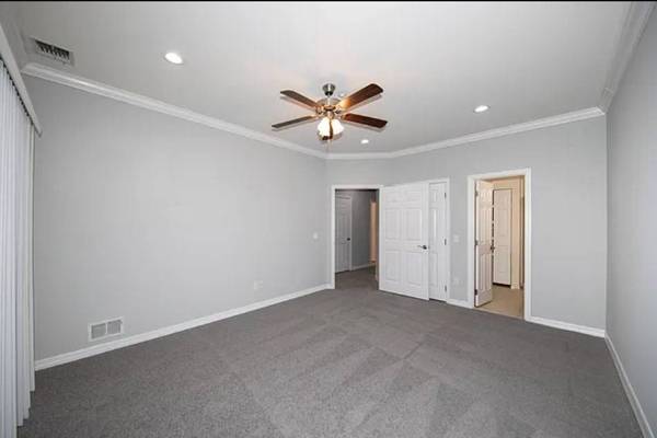 2BR/1BA Apartment · San Francisco photo 2