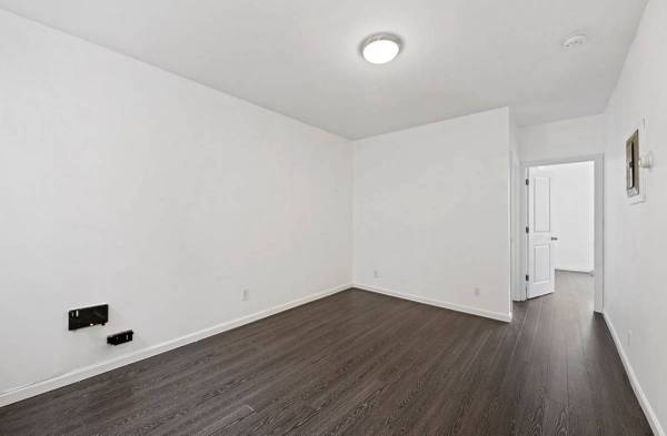 2BR/1BA Apartment · San Francisco photo 3