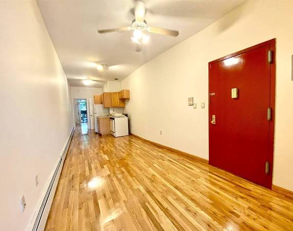 2BR/1BA Apartment · San Francisco photo 5