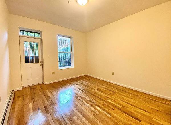 2BR/1BA Apartment · San Francisco photo 3