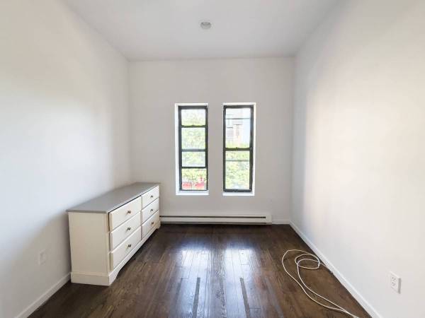 2BR/1BA Apartment · San Francisco photo 5