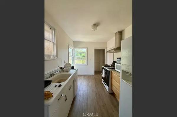 1BR/1BA Single Family House on Tulip Ave · Oakland photo 5