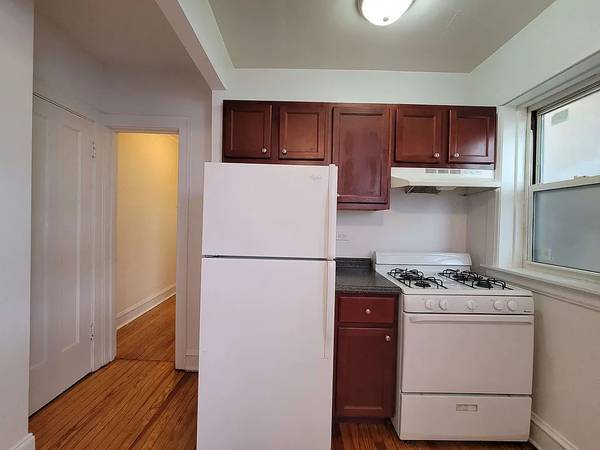 1BR/1BA Apartment · Queens Village photo 4