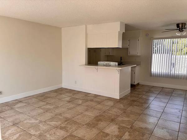 Huntington Apartments photo 3