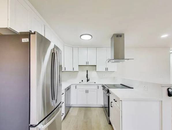 Houses on N Santa Cruz Avenue Unit · Los Gatos photo 5