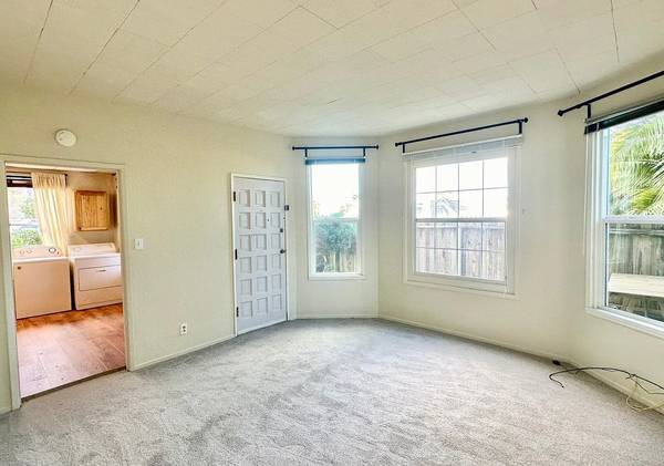 1BR/1BA Apartment on Nicholl Ave · Richmond photo 2