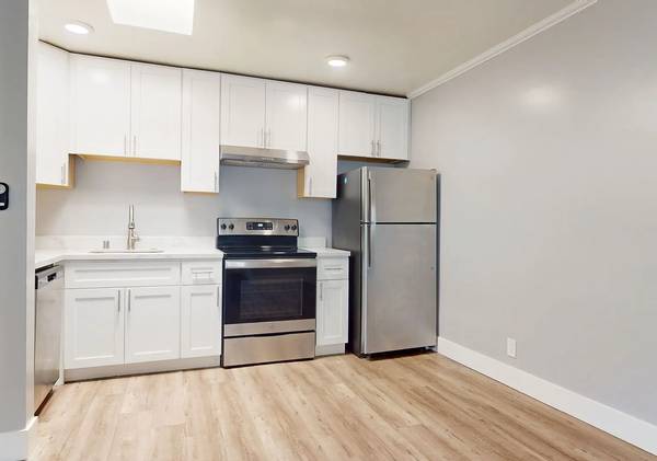 1BR/1BA Apartment on 51st St · Oakland photo 2