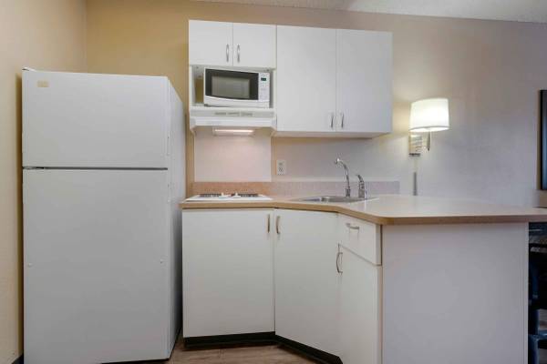 Furnished Studio-Santa Rosa - South photo 4