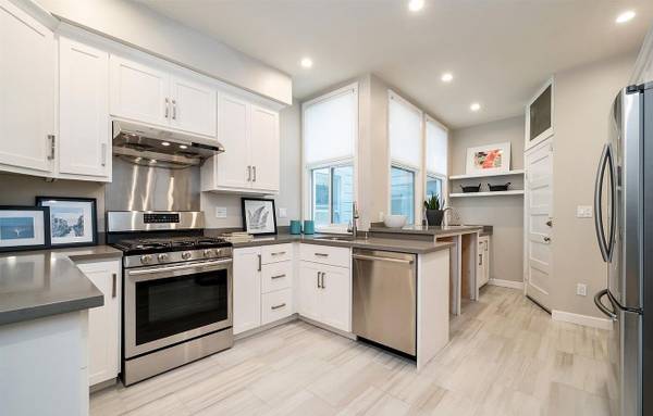 4BR/2BA Apartment · San Francisco photo 2