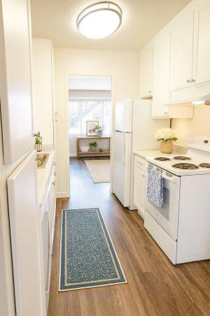 2BR/1BA Apartment on N Main St · Walnut Creek photo 2