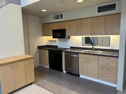 1BR/1BA Loft on Soquel Ave · Santa Cruz photo 4