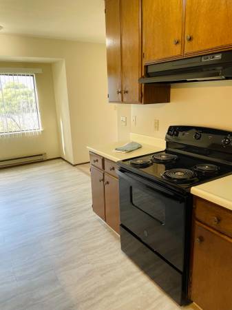 2BR/1BA Apartment on Capitola Ave · Capitola photo 5