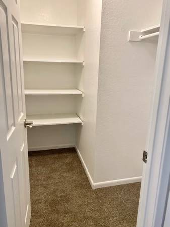 Evergreen Ridge Apartments photo 3