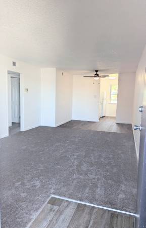 Evergreen Ridge Apartments photo 2