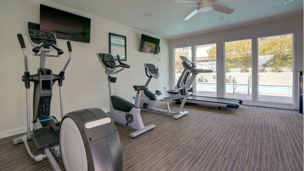1BR/1BA Apartment · Fairfield photo 4