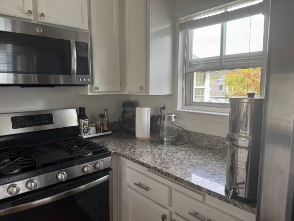3BR/2BA Condo · San Rafael photo 4