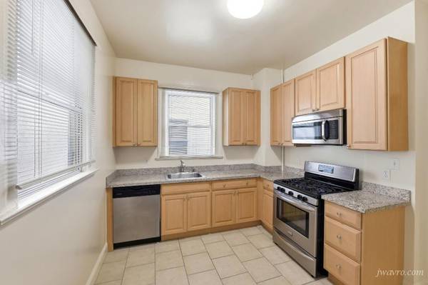 0BR/1BA Apartment · San Francisco photo 2