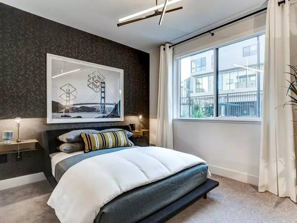 Apartments on W. El Camino Real · Los Altos photo 4