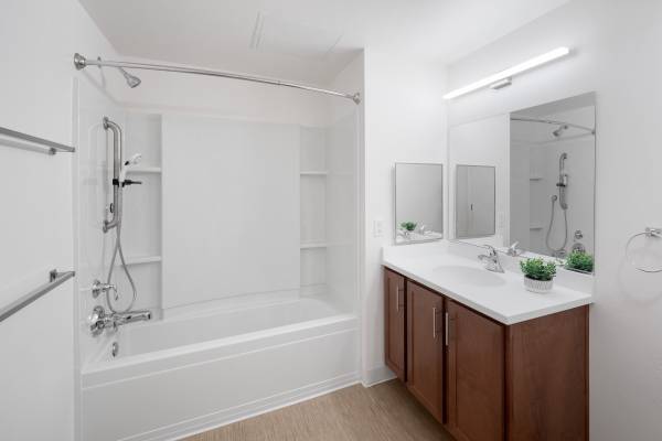 Monroe St. Apartments photo 3
