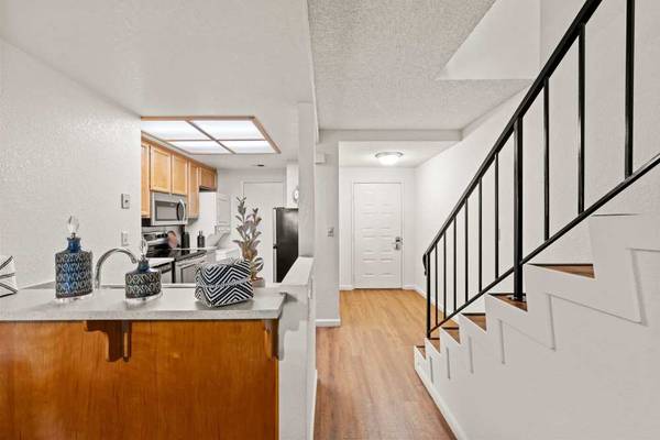 Condos on Paseo Padre Parkway · Union City photo 4