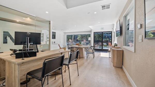 Apartments on 159th Avenue · San Leandro photo 3