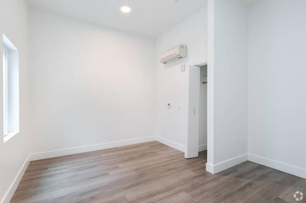 Apartments on Market Street · Oakland photo 3