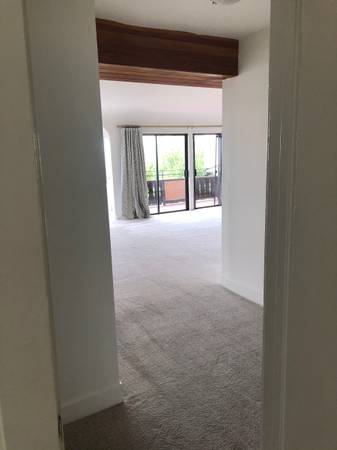 2BR/2BA Apartment · Berkeley photo 3