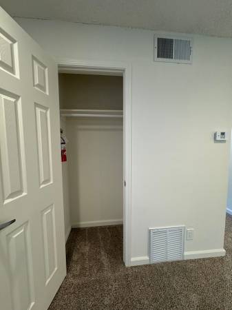 2BR/1BA Apartment on Edelen Ave · Los Gatos photo 3