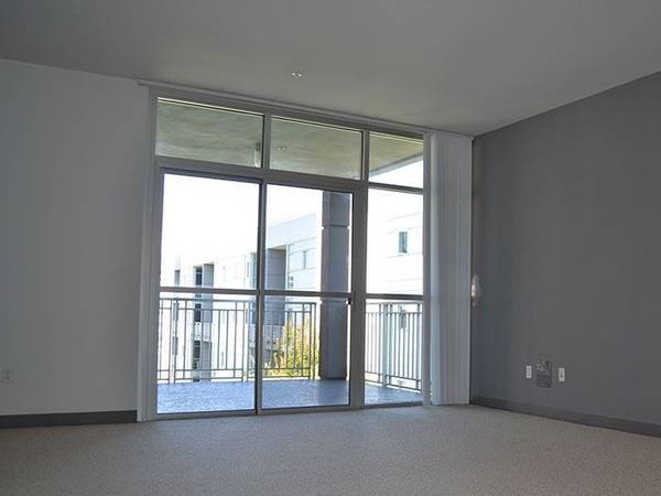 Apartments on S Third St · San Jose photo 5