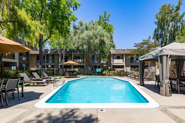 Apartments on Blacow Road · Fremont