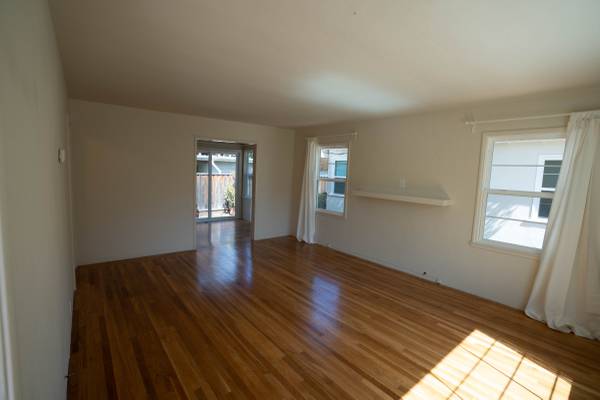 1BR/1BA Duplex · Menlo Park photo 3