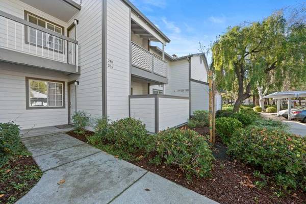 Condos on Alcosta Blvd · San Ramon photo 5