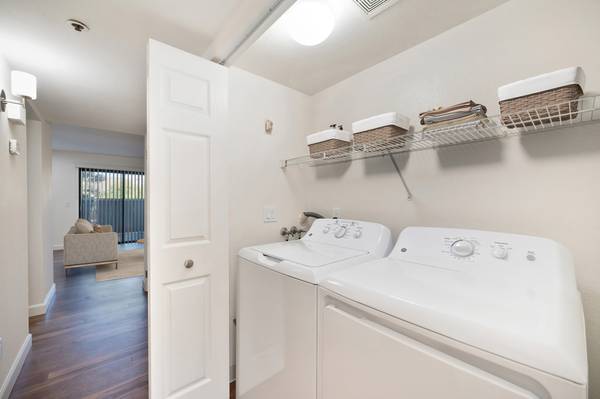Apartments on Hilborn Rd · Fairfield photo 2