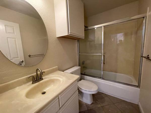 2BR/2BA Condo · San Jose photo 5