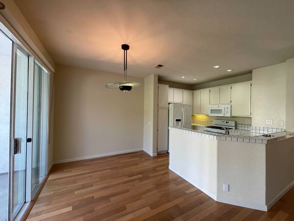2BR/2BA Condo · San Jose photo 3