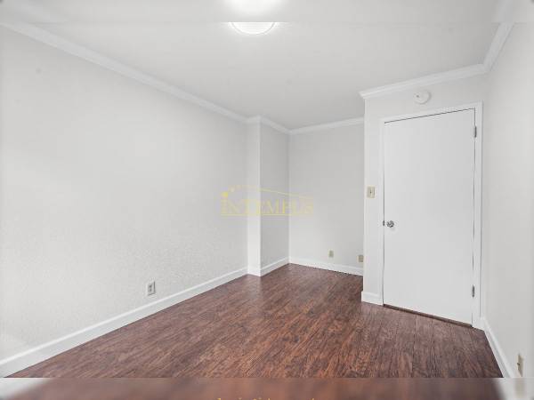 Condos on Oak Street · Saratoga photo 5