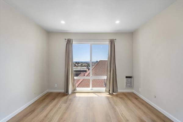 1BR/1BA Apartment on Merritt Ave · Oakland photo 5